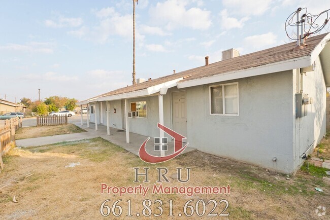 Building Photo - 1401 Yosemite Dr Unit #B Rental