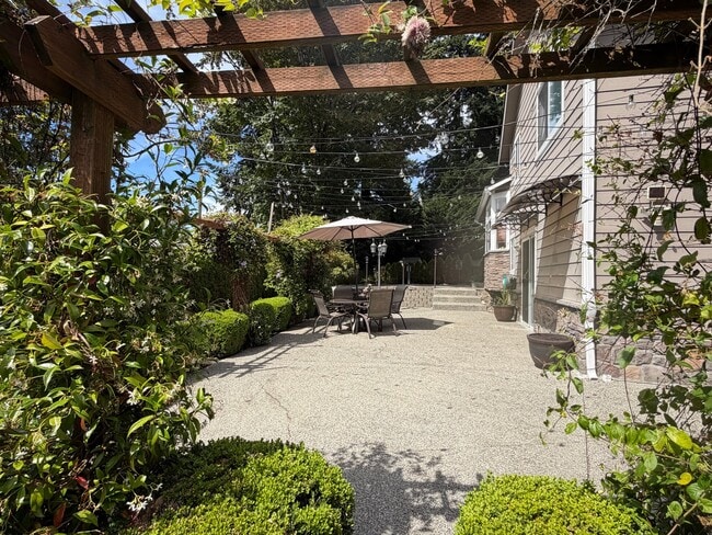 Photo - 3709 170th St SW
