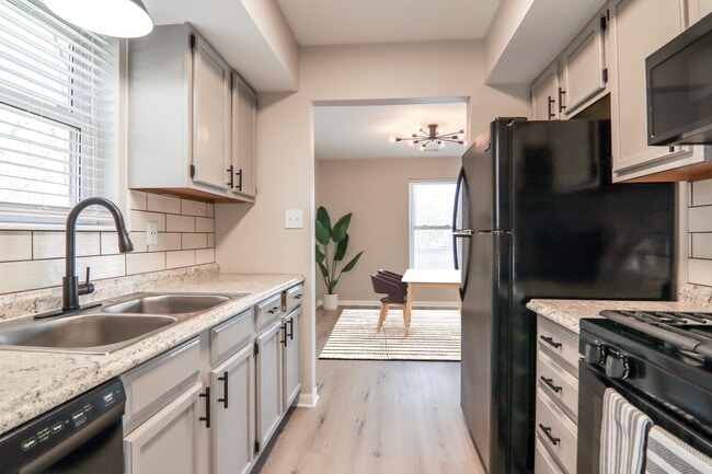 Virtually Staged- Reno - Hunter's Pond Rental