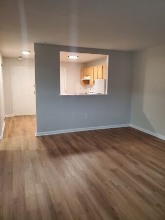 Photo - 700 Cummins Hwy Unit G2