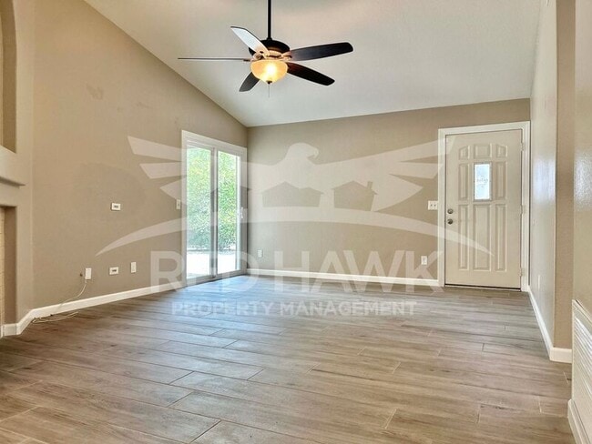 Photo - 1034 W Redondo Dr