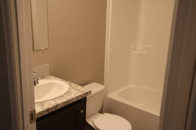 Photo - 6930 NE 56th St