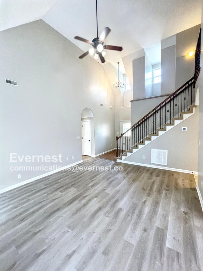 Photo - 1153 Chinook Cir