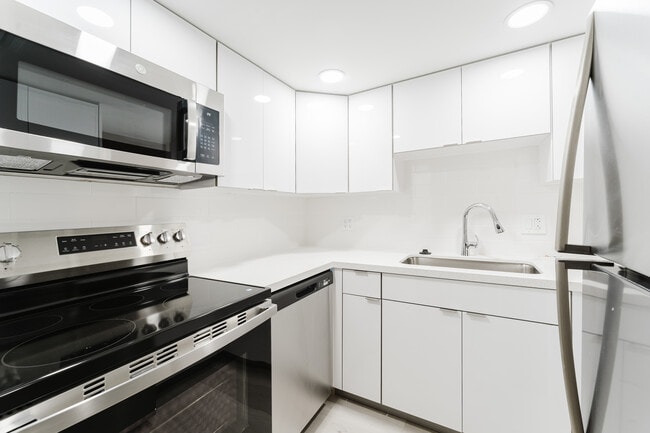 Photo - Oakland Park Villas