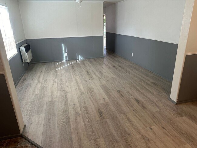 Photo - 1546 Gary St