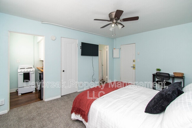 Photo - 1258 10th St N