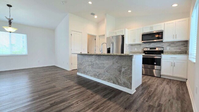 Photo - 232 NW 6th Ave