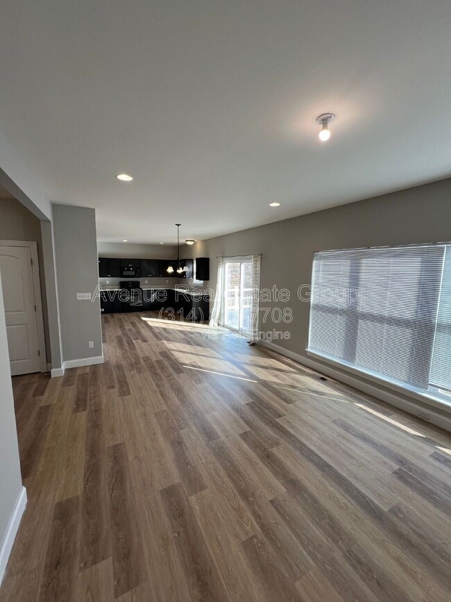 Photo - 486 Timber Valley Trail