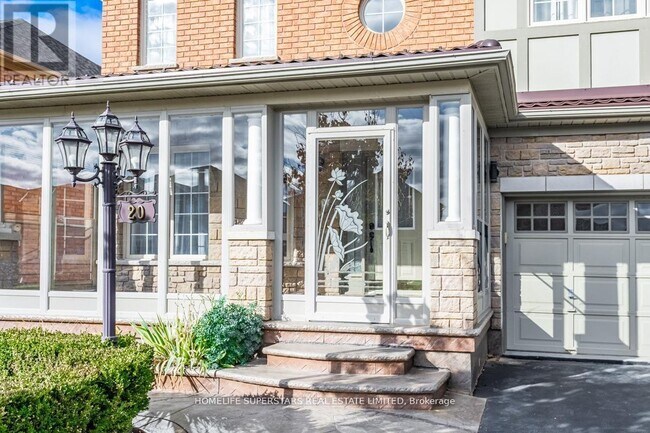 Photo - 20 Hopecrest Pl