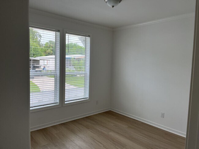 Photo - 4208 Long Lake Way