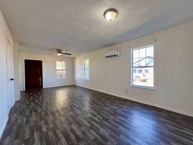Photo - Charming Home in Levelland