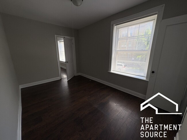 Photo - 6300 N Oakley Ave Unit 6300 North Oakley Ave