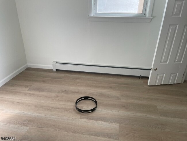 Photo - 345 Sussex St