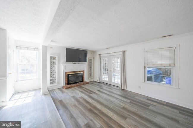 10 Forestview Ct