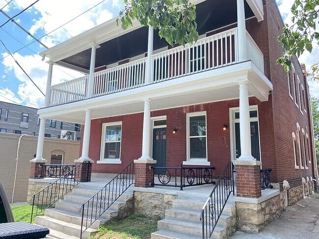 Photo - Olive Duplex Unit 538 Olive