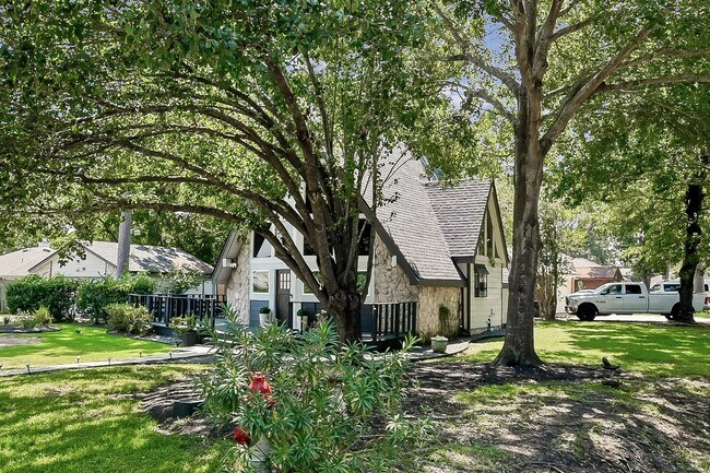 446 Fantasy Ln