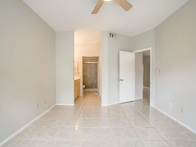Building Photo - 9600 N 96th St Unit #120 Rental