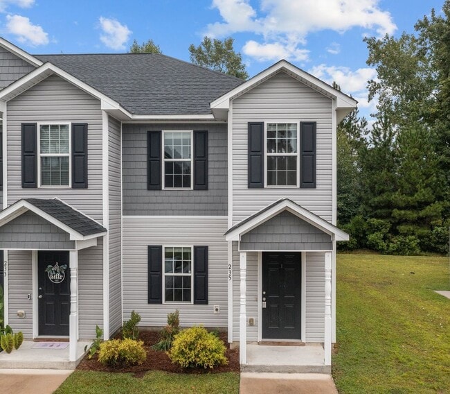 Building Photo - Welcome to Carolina Plantations!