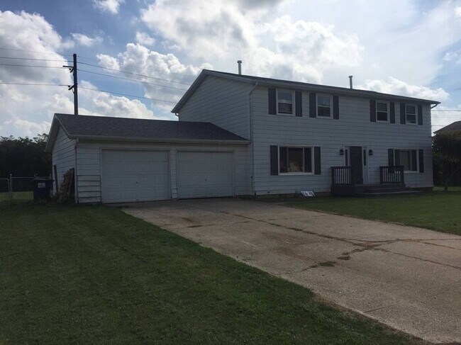3 bedroom 1.5 bath townhouse - 3 bedroom 1.5 bath townhouse