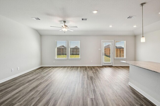 Photo - 6442 Sugarcane Ln