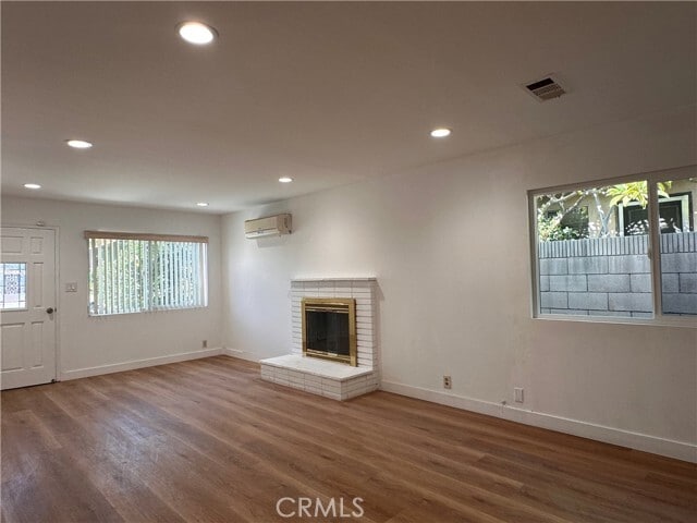 Photo - 5340 Acacia St