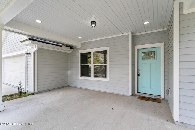 Photo - 6133 Catawissa Ct