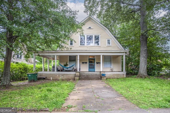 Building Photo - 693 Boulevard