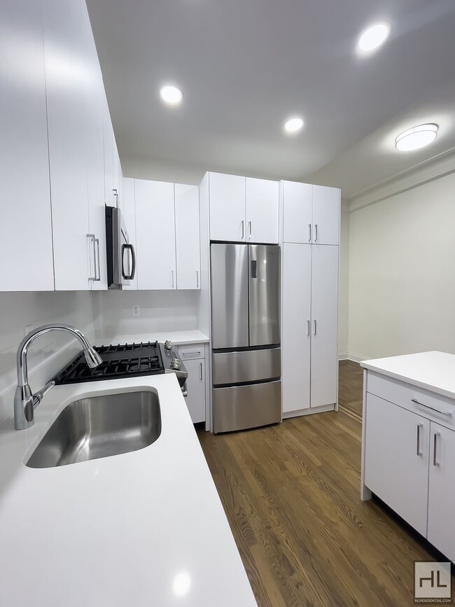 Photo - WEST 58 STREET Unit 4C