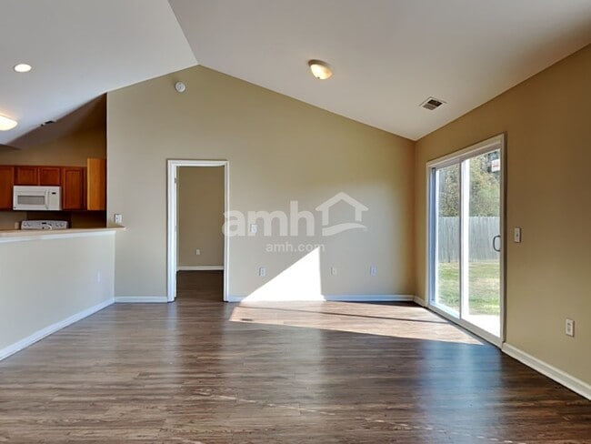 Photo - 620 English Oak Cir