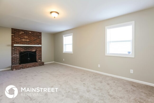 Photo - 5882 Millstone Ln