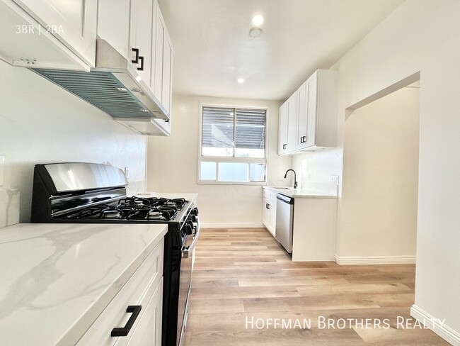 Photo - 1034 S Fairfax Ave Condo Unit 1034