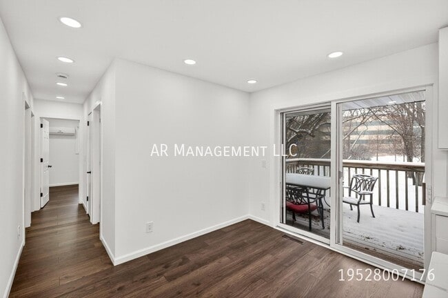Photo - 10920 Oak Knoll Terrace N Unit Upstairs