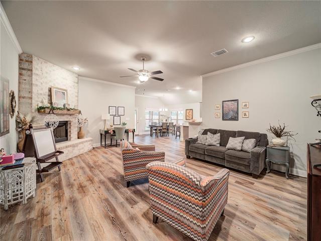 Photo - 709 Nolan Dr