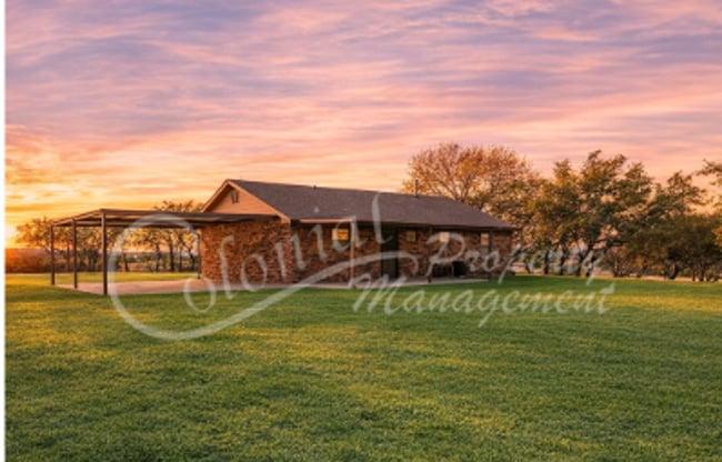 Photo - NEW IN MANAGEMENT - AVAILABLE NOW!