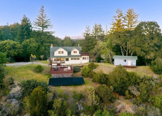 Building Photo - 555 Bohnen Rd