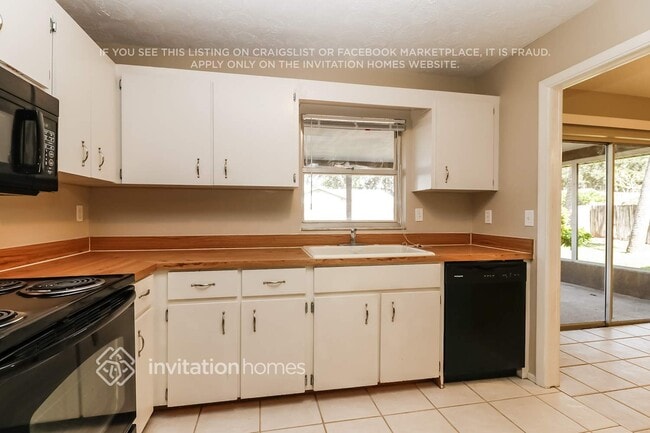 Photo - 7257 56th Ave N
