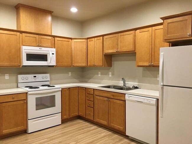 Photo - 502 SW Evergreen Ave Unit 102