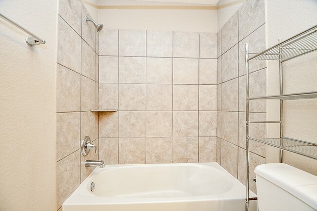 Building Photo - 2023 Manchester Crossing Dr