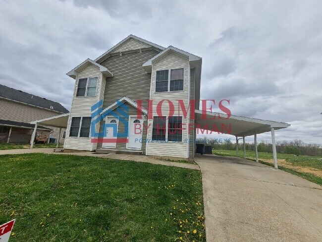 Building Photo - Three Bedroom Townhouse | Two Bath | Chandler Unit B