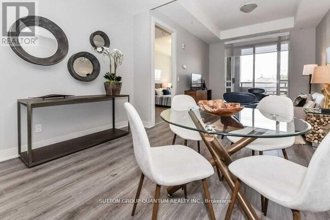 Photo - 150 Main St W Unit 604