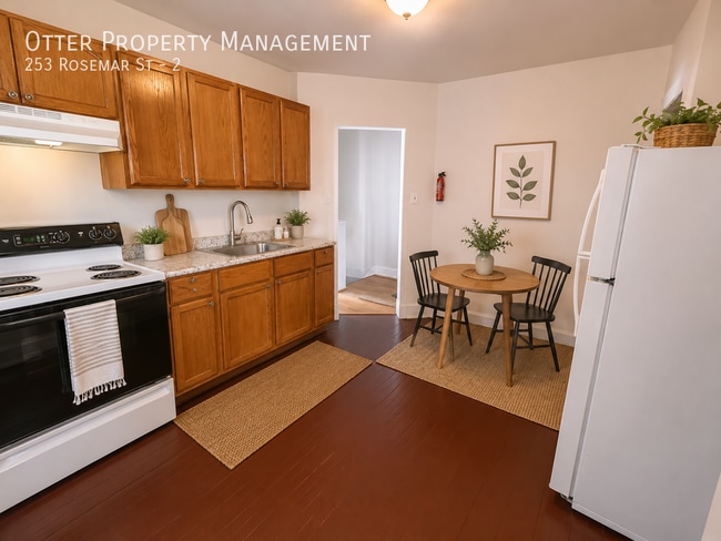 Building Photo - 253 Rosemar St Unit 2