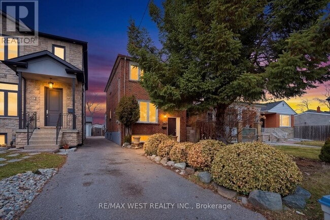 Photo - 6 Marshall Blvd