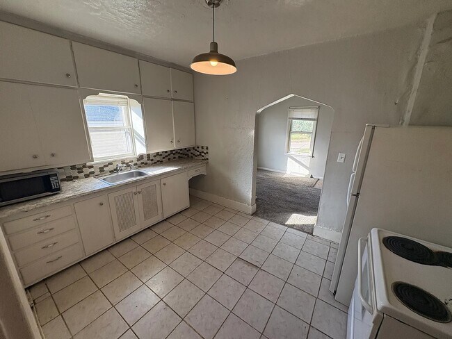 Photo - 6113 Spaulding St