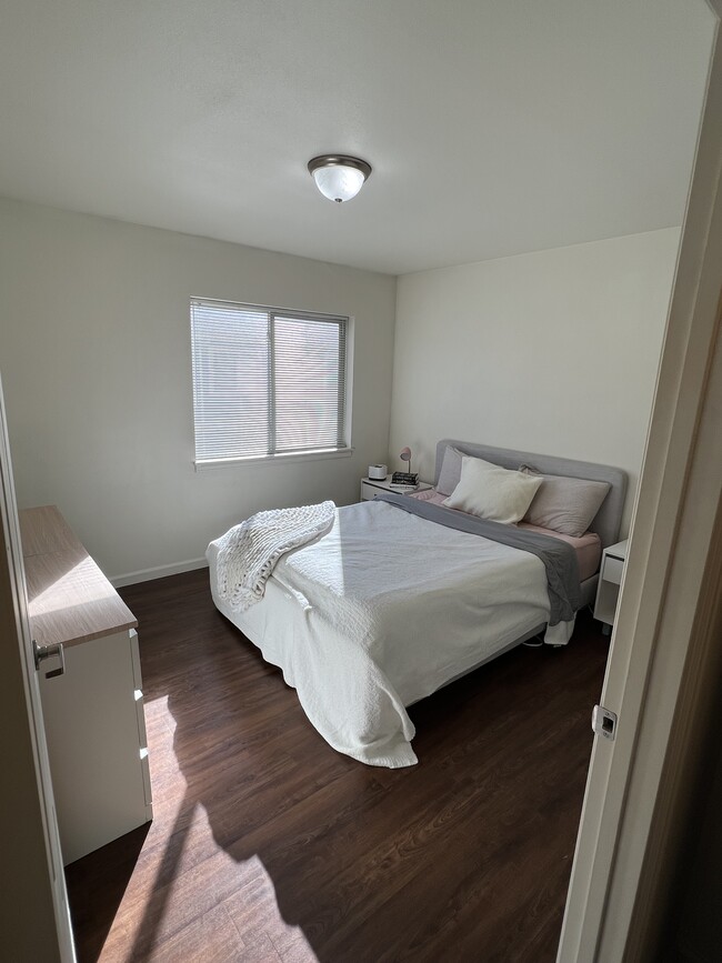 Guest bedroom