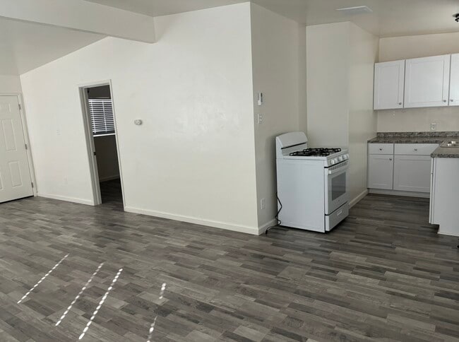 Photo - 479 W Ramona Dr