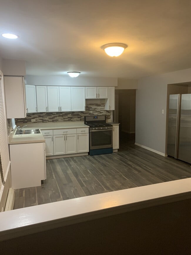 Photo - 1645 Downs Dr Unit 2
