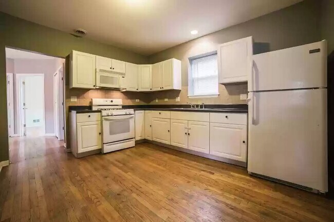 Photo - 5201 W Roscoe St Unidad 1S