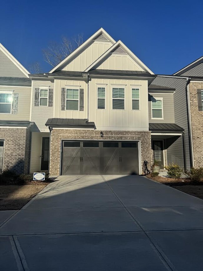 2 car garage , Front view - 5313 Briggs St Townhome