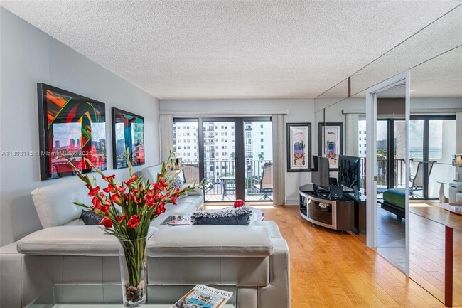 Building Photo - 1201 S Ocean Dr Unit 907N Rental