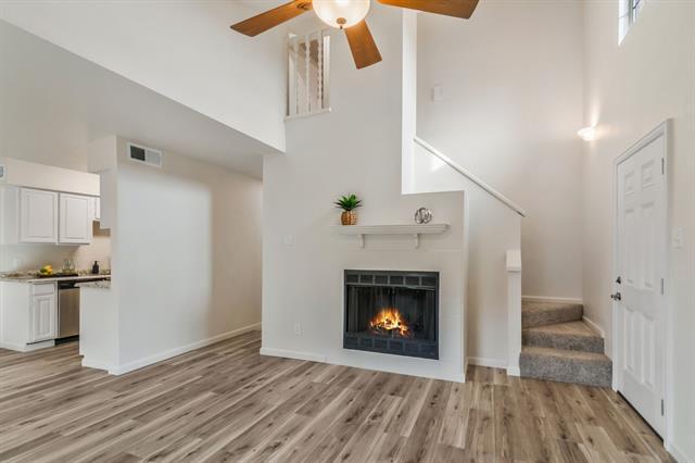 Photo - 352 W Harwood Rd Unit C